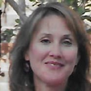 headshot-deb-ayres